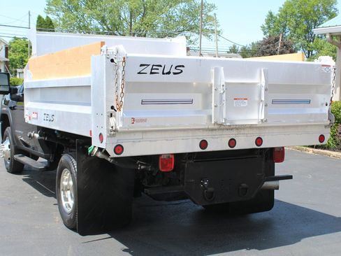 Used 2021 GMC Sierra 3500 4x4 Regular Cab w/ Convenience Package image 4