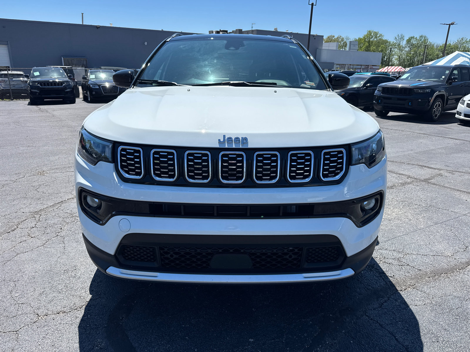 Used 2024 Jeep Compass Limited AWD/4WD image 2