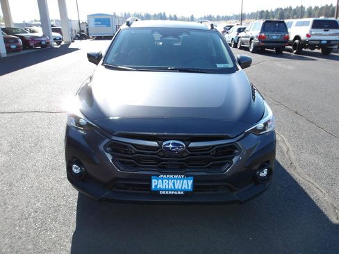 Used 2024 Subaru Crosstrek 2.0i Premium w/ Crosstrek Mirror Package AWD/4WD image 8