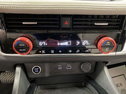 Used 2022 Nissan Rogue SV image 20