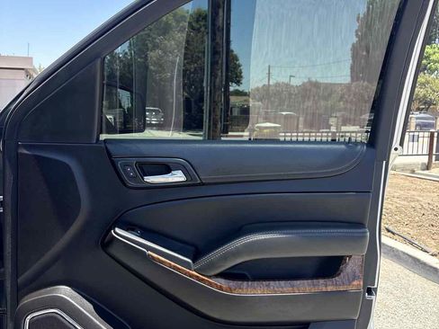 Used 2016 Chevrolet Suburban LTZ RWD image 27