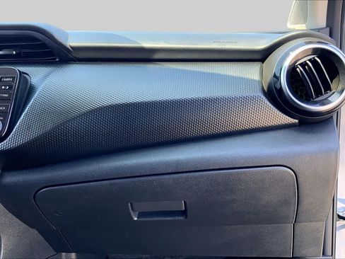 Used 2023 Nissan Kicks SV FWD image 18