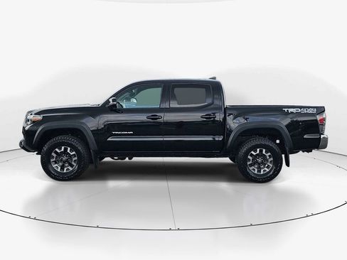 Used 2023 Toyota Tacoma TRD Off-Road AWD/4WD image 10