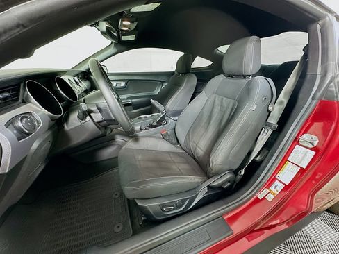 Used 2018 Ford Mustang GT RWD image 23
