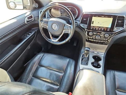 Used 2019 Jeep Grand Cherokee Limited image 10