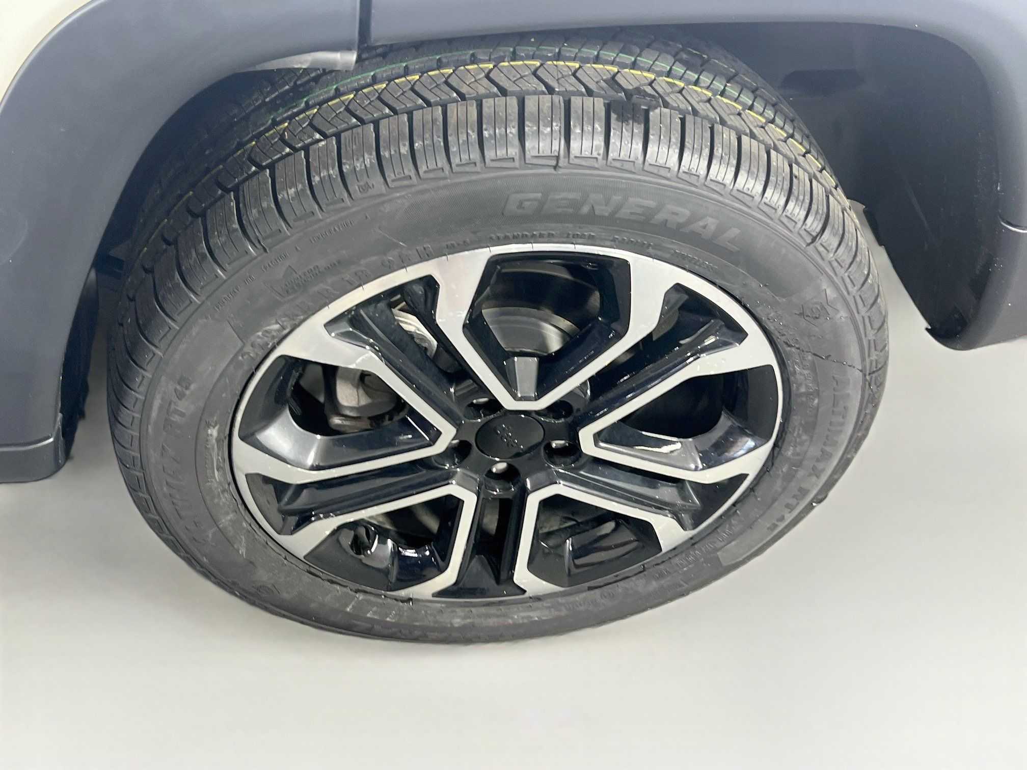 Used 2023 Jeep Compass Limited w/ Sun and Sound Group AWD/4WD image 31