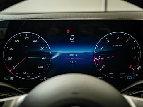 Certified 2025 Mercedes-Benz GLC 300 4MATIC image 29