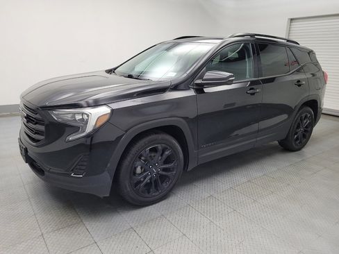 Used 2019 GMC Terrain SLE w/ Driver Convenience Package image 2