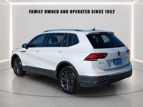 Used 2023 Volkswagen Tiguan SE FWD image 4