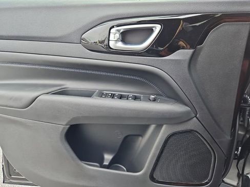 New 2026 Jeep Compass Latitude image 22