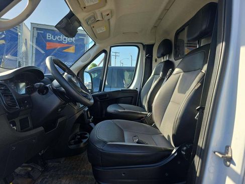Used 2024 RAM ProMaster 2500 w/ Convenience Group image 6