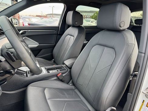 Used 2024 Audi Q3 2.0T Premium image 14