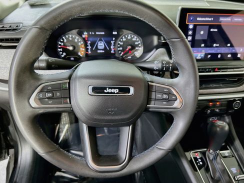 Used 2022 Jeep Compass Latitude AWD/4WD image 11