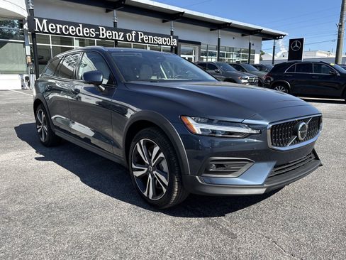 New 2026 Volvo V60 B5 Cross Country Plus w/ Protection Package Premier AWD/4WD image 7