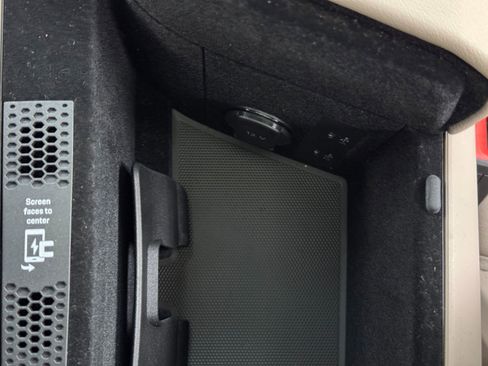 Used 2024 Porsche Taycan 4 Cross Turismo image 33