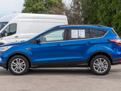 Used 2017 Ford Escape SE w/ Equipment Group 201A image 8