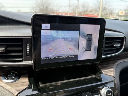 Used 2021 Ford Explorer Limited image 20