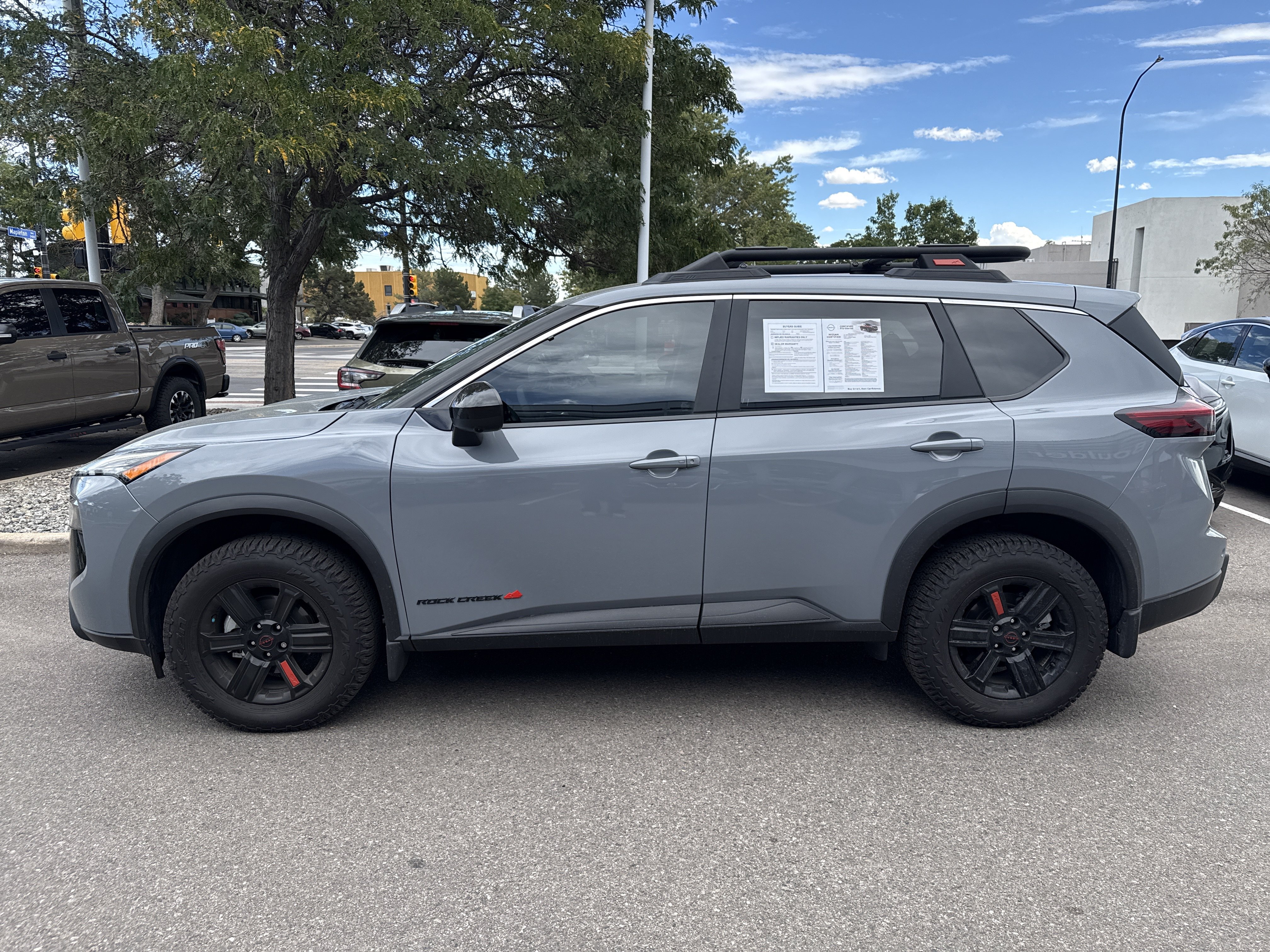 Certified 2025 Nissan Rogue SV AWD/4WD image 4