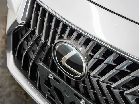 Used 2025 Lexus ES 300h w/ Premium Package FWD image 8