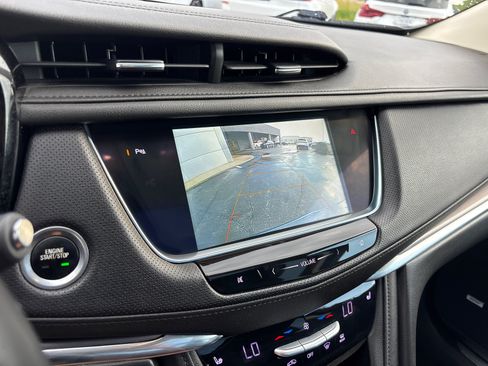 Used 2018 Cadillac XT5 Luxury w/ Driver Awareness Package FWD image 20
