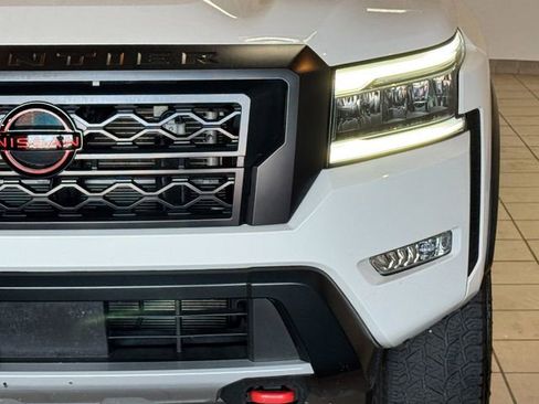 Used 2023 Nissan Frontier PRO-4X w/ Technology Package image 15