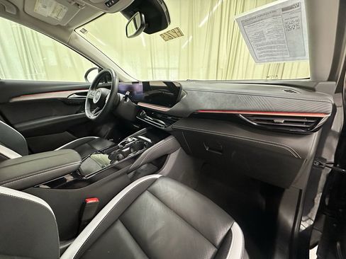 Certified 2025 Buick Envision Sport Touring image 17