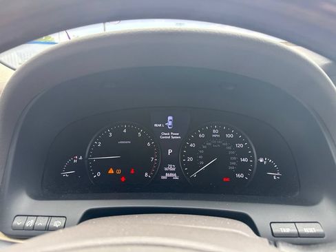 Used 2014 Lexus LS 460 w/ Comfort Package RWD image 17