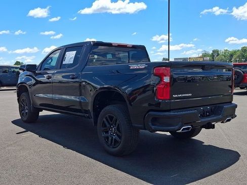 Used 2025 Chevrolet Silverado 1500 LT Trail Boss w/ Convenience Package II AWD/4WD image 8