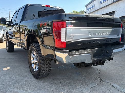 Used 2018 Ford F250 King Ranch w/ King Ranch Ultimate Package AWD/4WD image 2