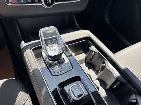 New 2025 Volvo XC90 T8 Plus w/ Protection Package Premier image 24