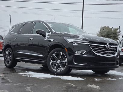 Used 2023 Buick Enclave Essence w/ LPO, Touring Package