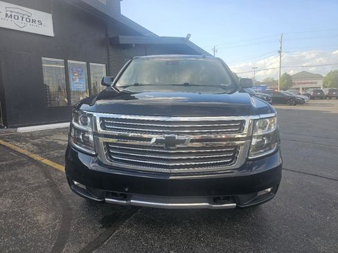 Used 2019 Chevrolet Suburban LT AWD/4WD image 2