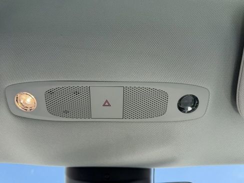 Used 2023 Tesla Model 3 Standard Range image 20