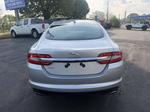 Used 2014 Jaguar XF RWD image 6
