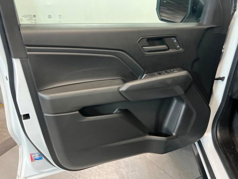 Used 2023 Chevrolet Colorado Trail Boss w/ Technology Package AWD/4WD image 16