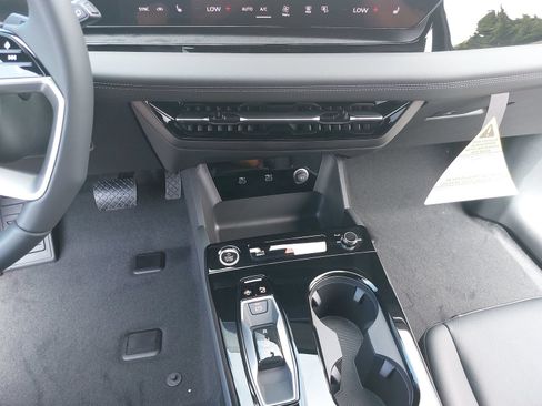 New 2027 Audi Q6 e-tron Premium AWD/4WD image 22