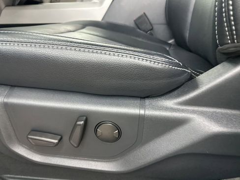 Used 2022 Ford F250 Lariat w/ Lariat Ultimate Package image 32