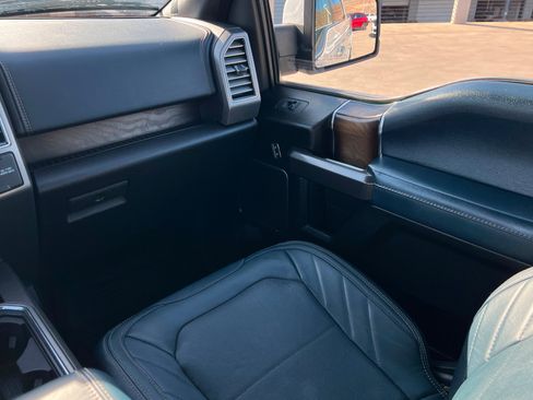 Used 2018 Ford F150 Limited image 10