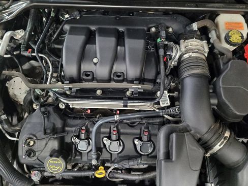 Used 2016 Ford Taurus Limited image 30