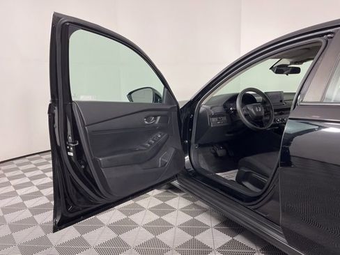 Used 2023 Honda Accord LX image 17