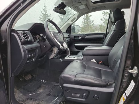 Used 2019 Toyota Tundra Platinum image 8