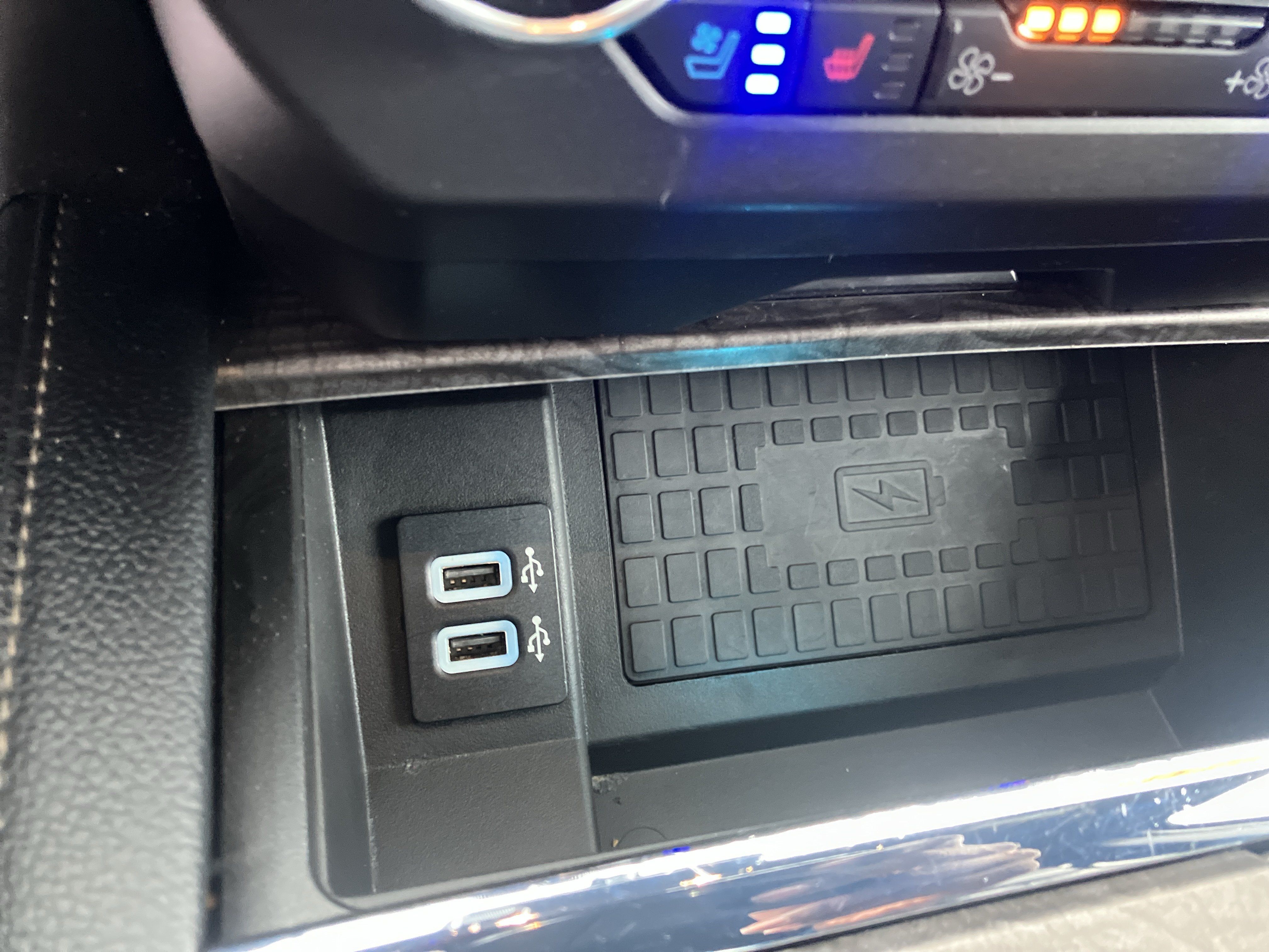 Used 2019 Ford Expedition Limited w/ Equipment Group 302A AWD/4WD image 30