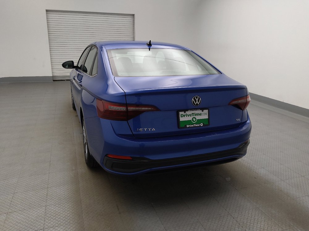 Used 2024 Volkswagen Jetta SE FWD image 6