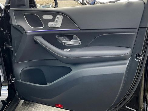 Certified 2025 Mercedes-Benz GLE 450e 4MATIC w/ Driver Assistance Package image 16