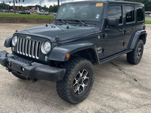 Used 2017 Jeep Wrangler Unlimited Sahara w/ Max Tow Package AWD/4WD image 1