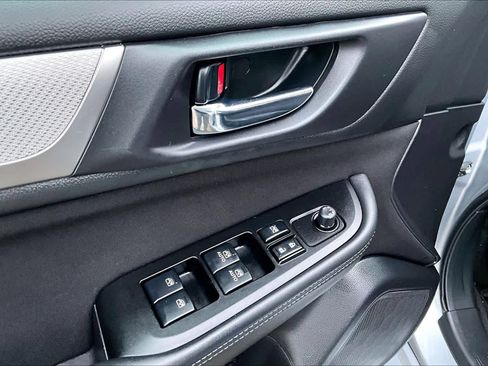 Used 2016 Subaru Legacy 2.5i Premium image 31