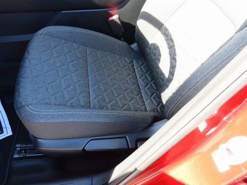 Used 2025 Nissan Kicks SV image 36