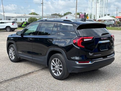 Used 2024 GMC Terrain SLT image 4