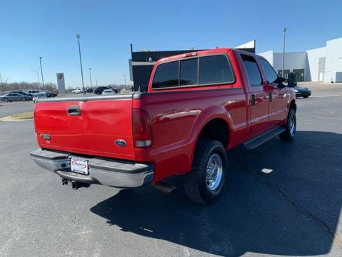 Used 2001 Ford F250 Lariat image 2