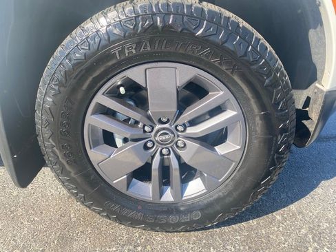 Used 2025 Nissan Frontier SV w/ SV Convenience Package AWD/4WD image 28
